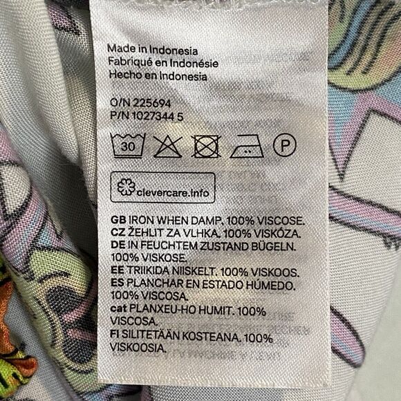 H&M Rick & Morty Button Up Shirt Mens M Cartoon Gothic‎ Novelty Vacation Kidcore - Picture 5 of 8